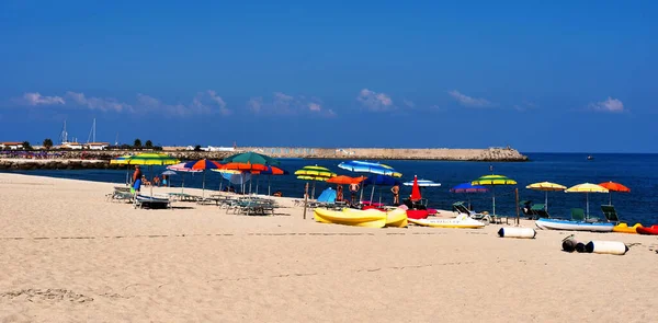 Písečná Pláž Parghelia Svými Lázněmi Září 2021 Tropea Itálie — Stock fotografie