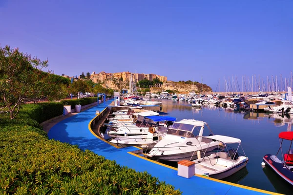 Der Touristenhafen Von Tropea Italien — Stockfoto