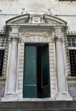 Cenova İtalya 'nın tarihi merkezindeki portallar