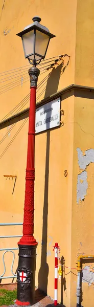 ジェノア ネルヴィのアニタ ガリバルディ遊歩道のランプポストイタリア — ストック写真