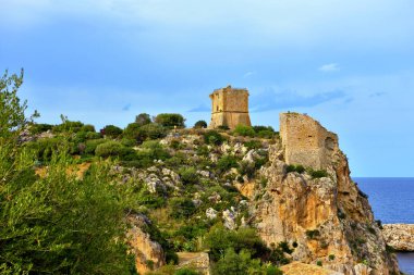 Doria kulesi ve Scopello 'nun tonuna yakın Sicilya' da Castellammare del golfo