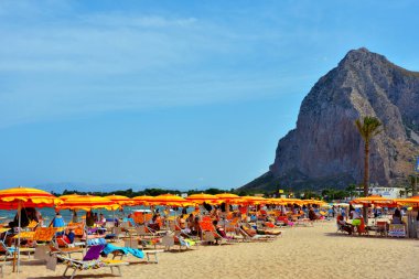 Sicilya 'nın en güzel plajlarından biri olarak kabul edilen plaj, İtalya' nın tamamında pek çok İtalyan ve yabancı turist için 21 Eylül 2021 San Vito lo capo italy 'dir.