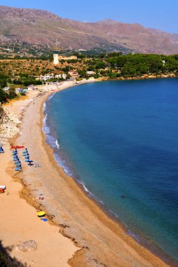 Birçok turist için yaz aylarında Sicilya plajı tatil beldesi Castellamare del Golfo İtalya