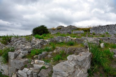 Segesta 'daki eski Yunan tapınağı, Trapani Sicilya, İtalya
