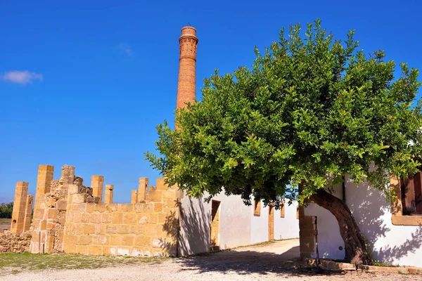 Vendicari Doğa Koruma Alanı, Sicilya, İtalya 'daki terk edilmiş tonaranın kalıntıları.