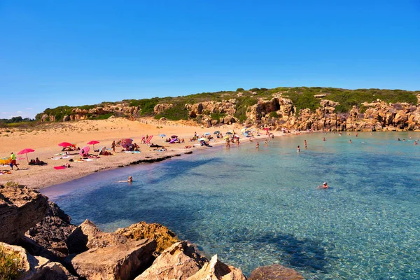 Tourists Beach Cala Mosche One Most Beautiful Beaches Sicily Vendicari — Stock Photo, Image