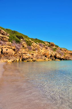 Sicilya 'nın en güzel plajlarından birinde, Vendicari Doğal Rezerv Siraküzü' nde.