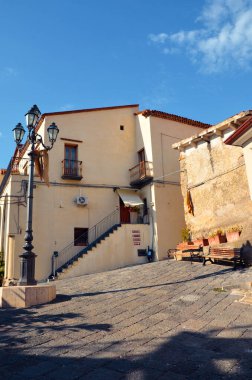 Agropoli İtalya 'nın tarihi merkezine bir göz atalım.