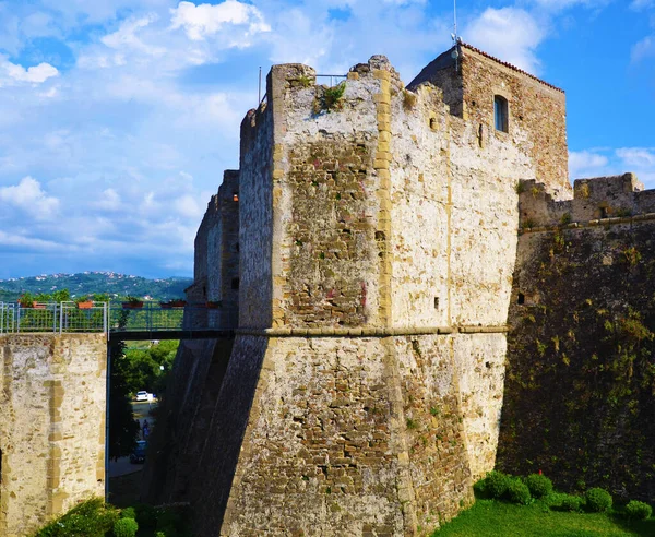 Замок Ангіоїно Арагонський Його Розміром Архітектурою Прибережному Місті Вересня 2018 — стокове фото