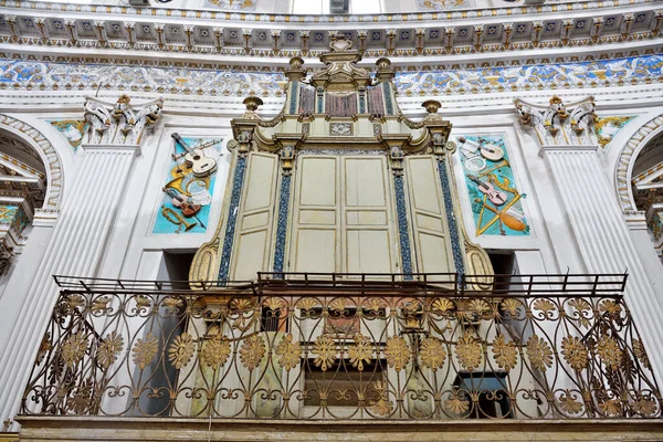 1693年9月20日意大利Scicli地震后重建的巴洛克风格的S Michele Arcangelo教堂 — 图库照片