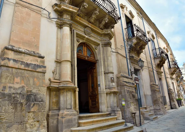 Spadaro Palota Külső Barokk Stílusban Tizenhetedik Tizennyolcadik Század Scicli Szicília — Stock Fotó