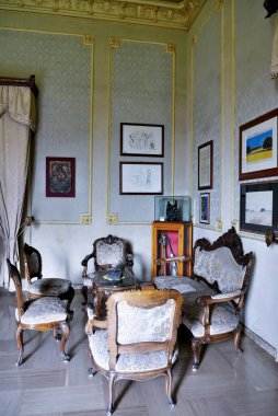 Scicli Belediye Başkanı 'nın odası aynı zamanda televizyon senaryosundaki müfettişin odası, Rai TV' den yayın yapan Komiser Montalbano 20 Eylül 2018 Scicli İtalya