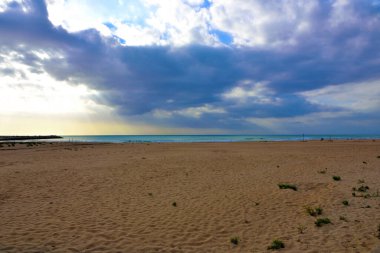 Sahilde gün batımı Scoglitti Sicilya İtalya