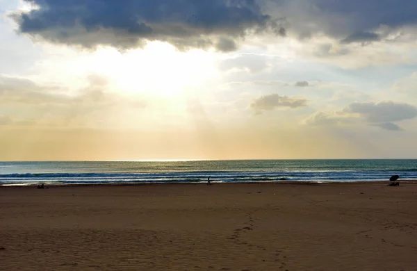 Sahilde gün batımı Scoglitti Sicilya İtalya