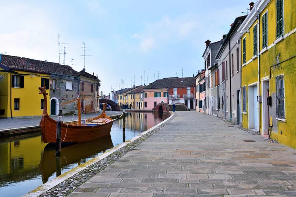 Pequena Cidade Italiana Comacchio Também Conhecida Como Pequena Veneza Região — Fotografia de Stock