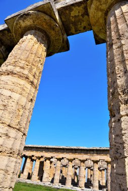 Bazilika (Hera Tapınağı olarak da bilinir) Paestum, İtalya