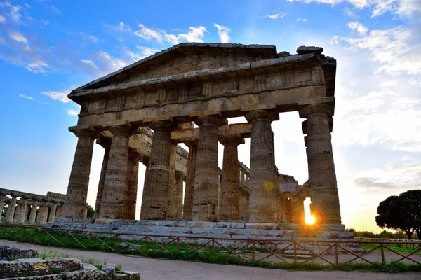 Ναός Του Ποσειδώνα Χτίστηκε Δωρική Σειρά Γύρω Στο 460450 Paestum — Φωτογραφία Αρχείου