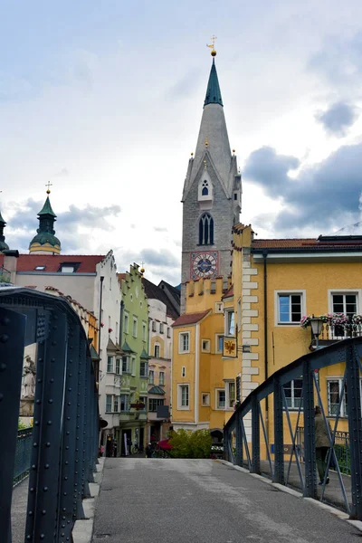 Der Weiße Turm Und Die Historischen Gebäude Brixen Italien — Stockfoto