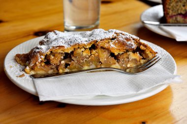 Güney Tyrol İtalya 'da elmalı turta