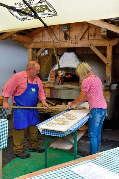 Villnosser Dorffest Feast Village Bread Oven 2018 Peter Val Funes — 스톡 사진