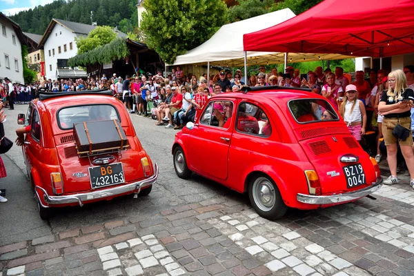 Villnosser Dorffest Классические Автомобили 500 Вход Деревню Июля 2018 Peter — стоковое фото