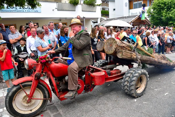 Villnosser Dorffest Święto Wioski Lipca 2018 Peter Val Funes Włochy — Zdjęcie stockowe