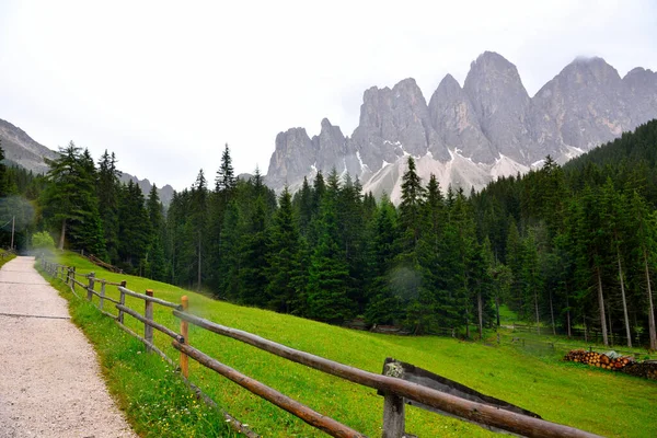 Panorama Val Funes Tirol Del Sur Italia — Foto de Stock