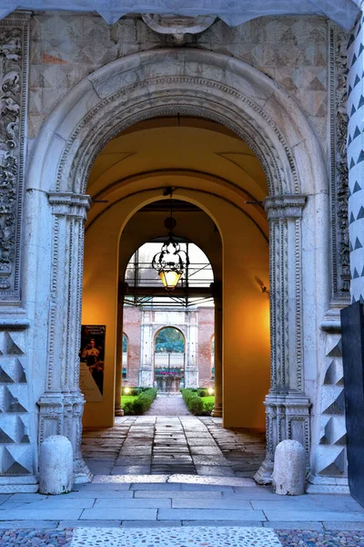 Portaal Van Het Diamantpaleis Restauratie Februari 2018 Ferrara Italië — Stockfoto
