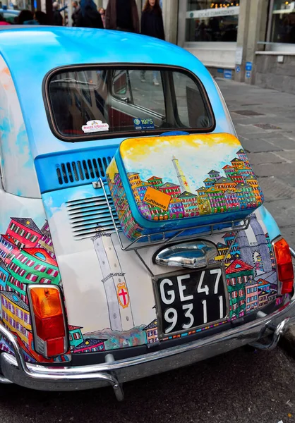 Fiat 500 Entirely Painted Artist Angelo Gnecco Depicting City Genoa — Photo