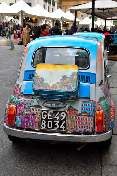 Fiat 500 Entirely Painted Artist Angelo Gnecco Depicting City Genoa — Photo