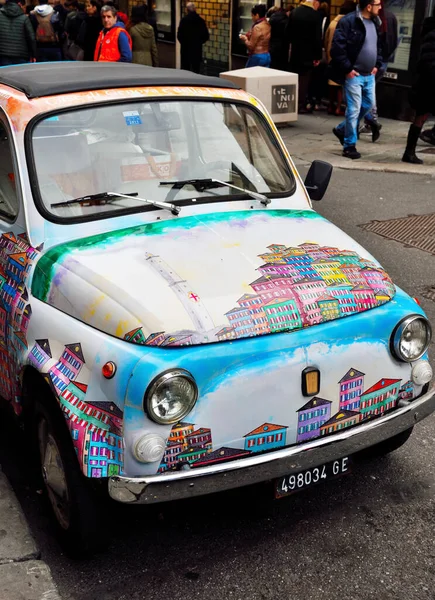 Fiat 500 Entirely Painted Artist Angelo Gnecco Depicting City Genoa — Stock Photo, Image