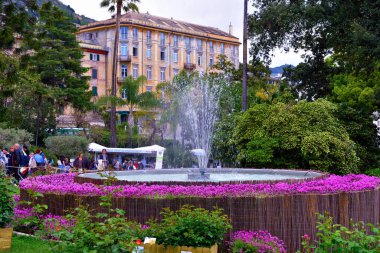 Euroflora çiçeğin bir sergisidir ve süs bitkisi Akdeniz 'de ve 02 Mayıs 2022 Ceneviz İtalya' sında yer alan başlıca çiçek sergilerinden biridir. 