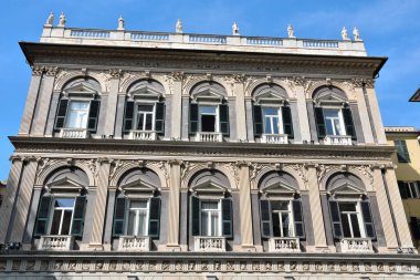 Cenova İtalya 'nın tarihi merkezinde barok tarzında tarihi bina