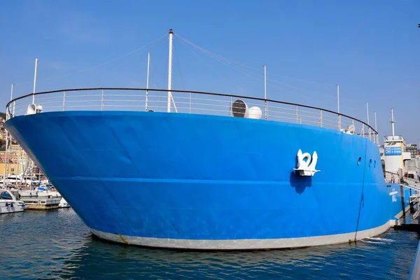 エキスパートエリアの水族館での船イタリア3月21 2022 Genoa Italy — ストック写真