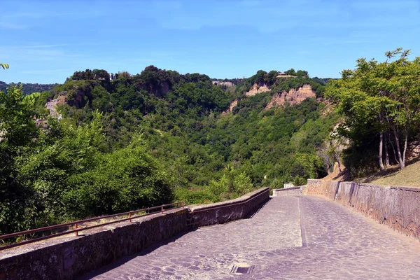Ponte Que Liga Bagnoregio Para Aldeia Civita Viajou Por Inúmeros — Fotografia de Stock