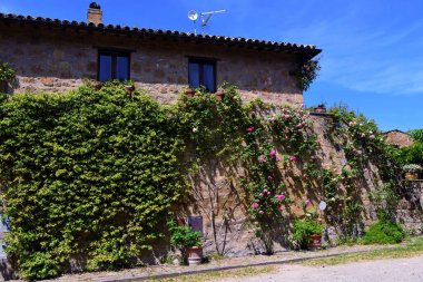 Civita di Bagnoregio Viterbo İtalya 'ya bir göz atalım.