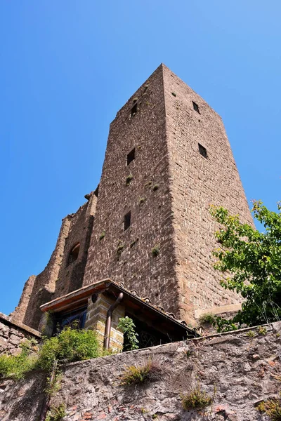 Крепость Пап Римских Rocca Dei Papi Montefiascone Viterbo Италия — стоковое фото