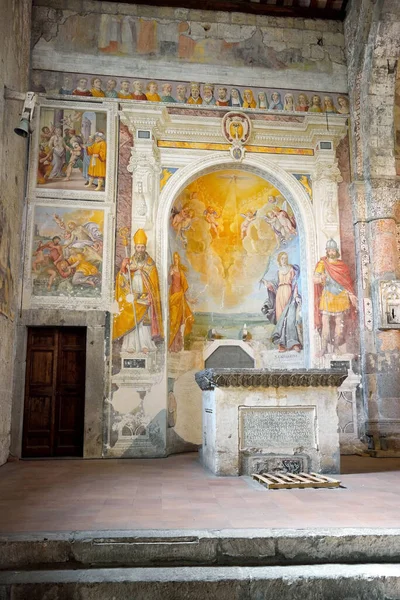 Interieur Van Kerk Van Santa Maria Maggiore Xii Eeuw Romaanse — Stockfoto