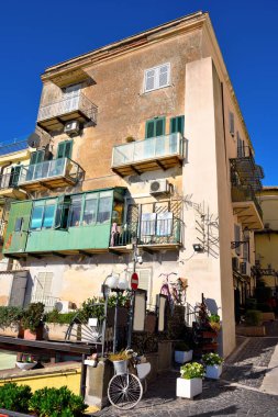 İtalya 'nın tarihi Castel Gandolfo Lazio merkezine bir göz atalım.