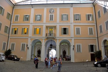 Castel Gandolfo Papalık Sarayı (İngilizce: 