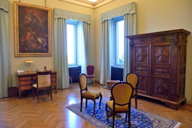 Papalık Sarayı 'nın müzesi, Papa' ya ait. 16. Benedikt Papalık Konutu 'na kadar 11 Eylül 2022 Castel Gandolfo İtalya' nın banliyösüydü.