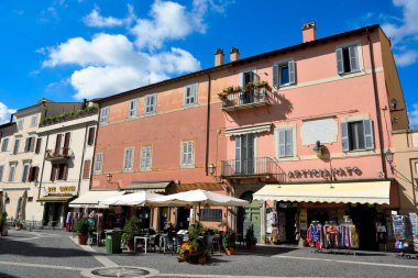 Lazio köyünün ana meydanı: Özgürlük Meydanı 11 Sep 2022 Castel Gandolfo İtalya