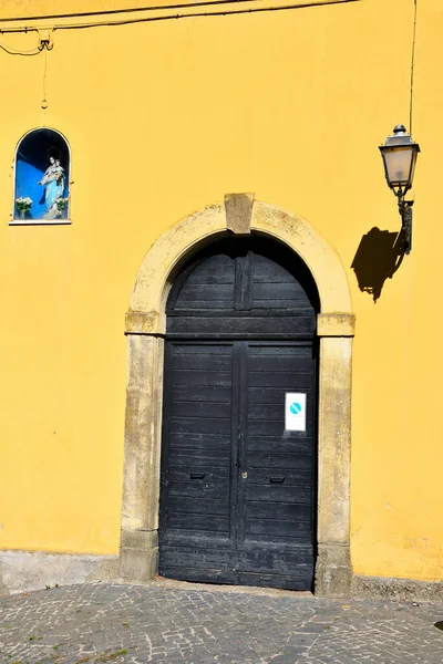 Ξύλινη Πύλη Στο Ιστορικό Κέντρο Του Castel Gandolfo Lazio Italy — Φωτογραφία Αρχείου