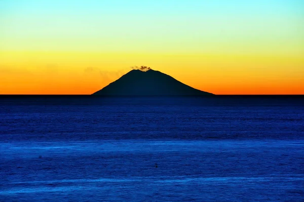 Sunset Volcano Stromboli Seen Capo Vaticano Italy — Stock Photo, Image