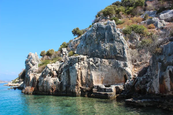 Mare Mediterraneo e rovine antiche — Foto Stock