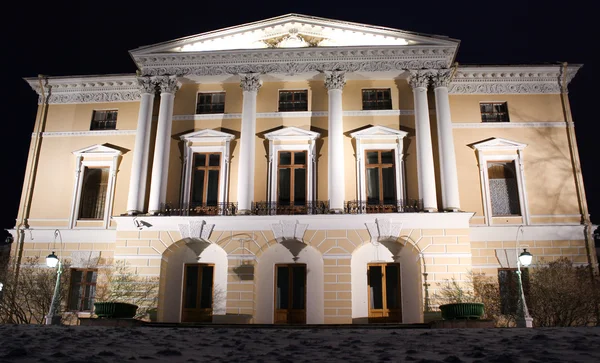 Night illumination Pavlovsky Palace — Stock Photo, Image