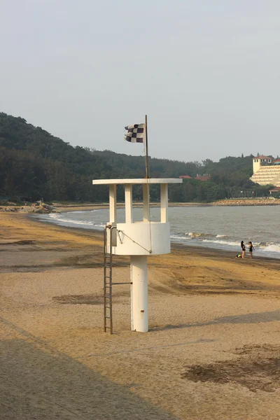 plajda gözetleme kulesi