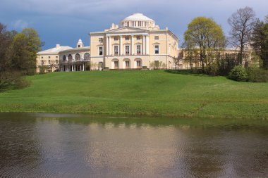 Pavlovsk Sarayı