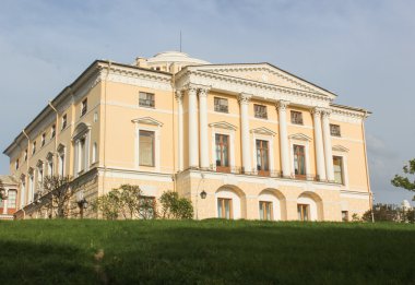 Pavlovsk Sarayı