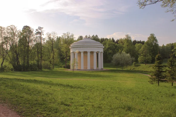 Tempel der Freundschaft in Pawlowsk — Stockfoto